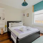 New Listing! Bright 1Br, Heart Of Notting Hill