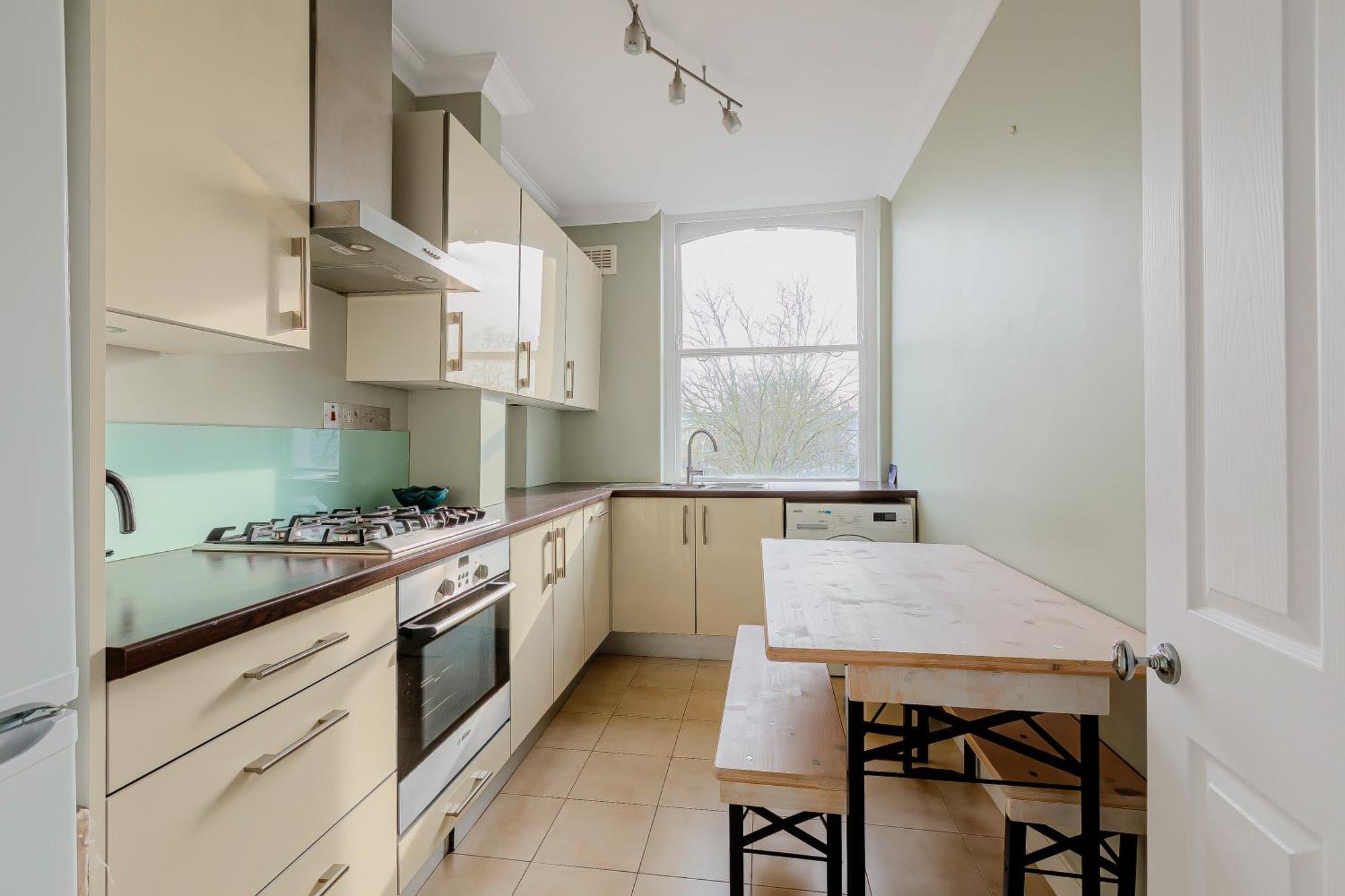 New Listing! Bright 1br, Heart Of Notting Hill Appartement *